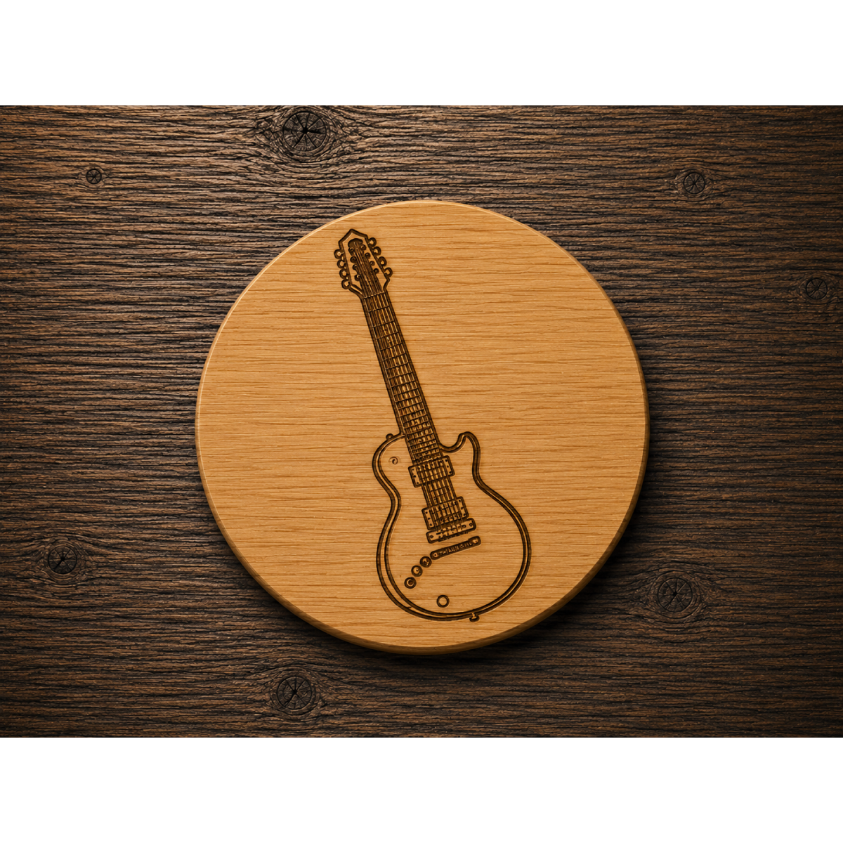 Ronde bamboe onderzetter met lasergravure van een elektrische gitaar, onderdeel van de set Muziek 2.